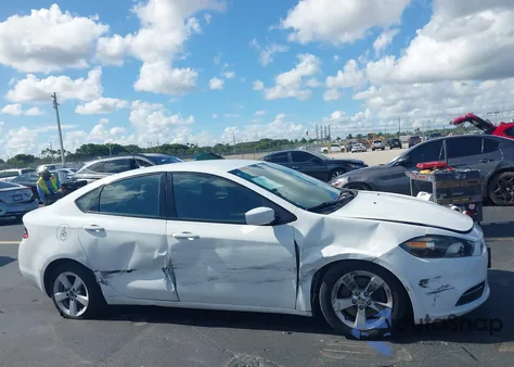2016 Dodge Dart Sxt z USA, uszkodzony, nr VIN 1C3CDFBB4GD764122